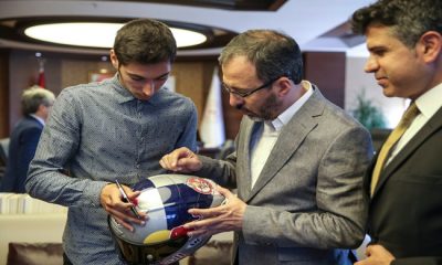 Gençlik ve Spor Bakanı Kasapoğlu’ndan Toprak Razgatlıoğlu’na Tebrik Telefonu