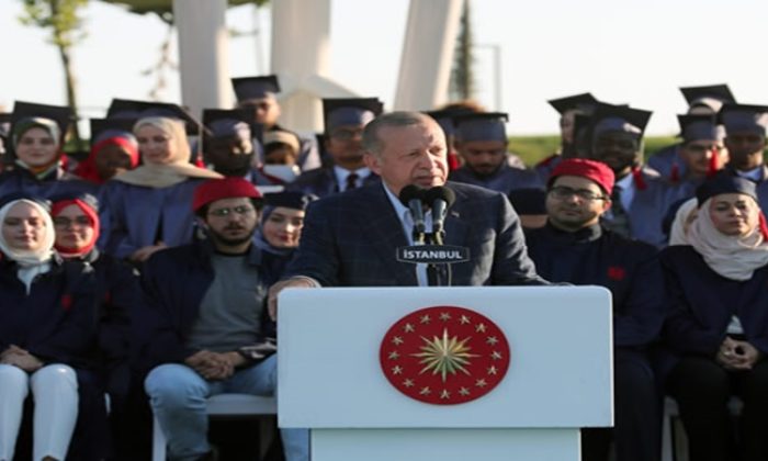 Cumhurbaşkanı Erdoğan, İbn Haldun Üniversitesi Mezuniyet Töreni’ne katıldı