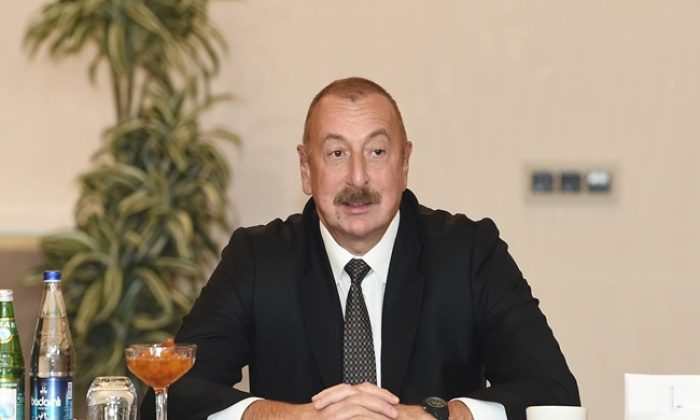 İlham Əliyev Sofiyada Bolqarıstanın aparıcı biznes dairələrinin nümayəndələri ilə görüşüb