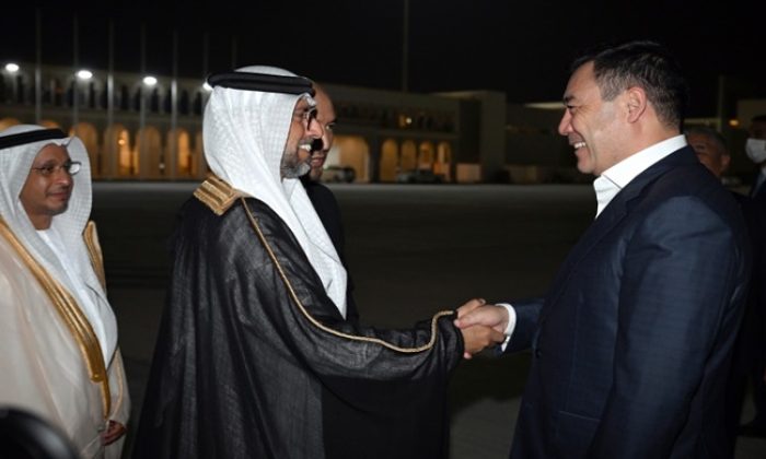 Президент Садыр Жапаров прибыл с рабочим визитом в г. Абу-Даби