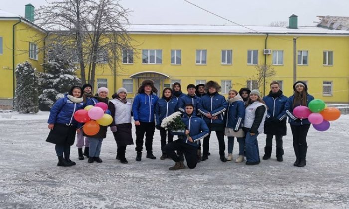 В День матери «Молодая Гвардия Единой России» поздравила более тысячи мам