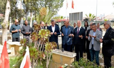 Cumhurbaşkanı Ersin Tatar, TMT’nin kurucularından Hacı İsmail Sadıkoğlu’nun 27. ölüm yıl dönümü dolayısıyla kabri başında düzenlenen anma törenine katıldı