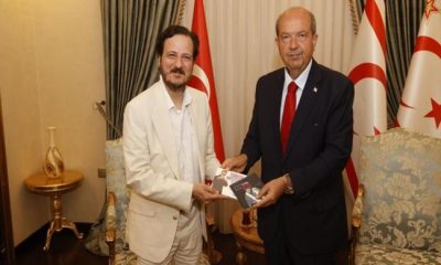 Cumhurbaşkanı Tatar, dünyaca ünlü Kıbrıslı Türk sanatçıyı kabul etti