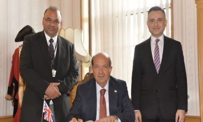 Cumhurbaşkanı Ersin Tatar, Bury Belediye Başkanı Khalid Hussain ile bir araya geldi